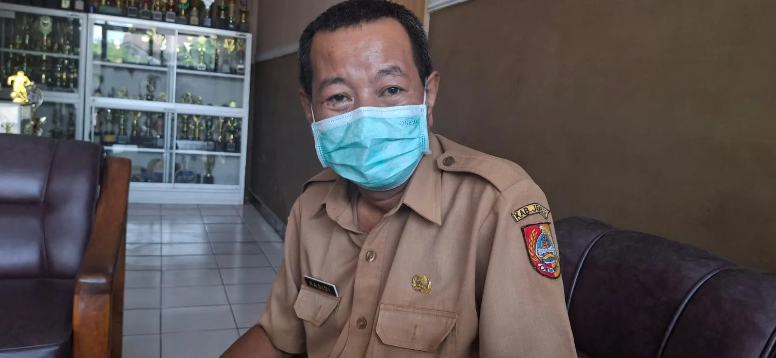 Kasus ISPA Meningkat, SMPN 7 Jember Wajibkan Siswa Pakai Masker