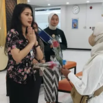 Sambut Hari Pelanggan Nasional Pimpinan Cabang Perbankan Sapa Nasabah dengan Kehangatan