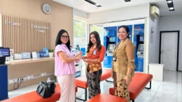 Semarak Hari Pelanggan Nasional, BRI BO Mangga Dua Sambut Nasabah dengan Kehangatan Bernuansa Wastra Nusantara
