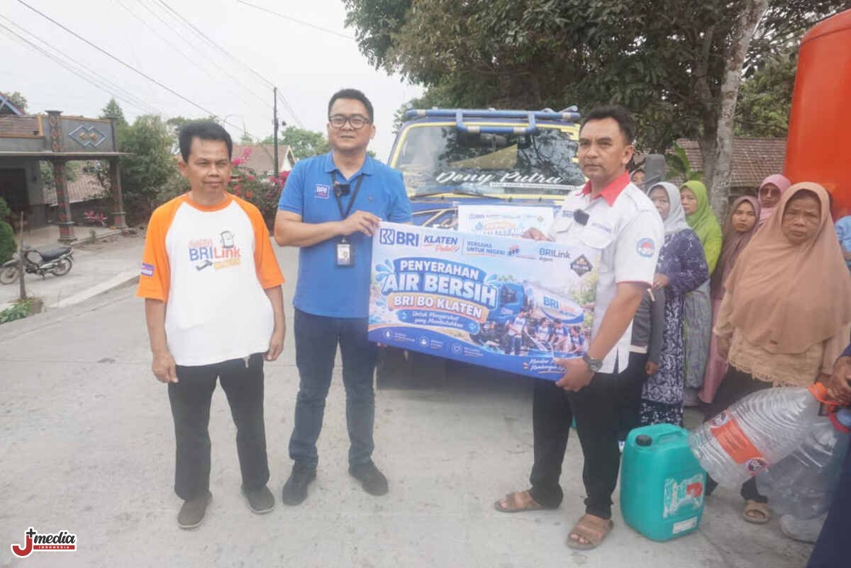 Bantu Warga Hadapi Kemarau Panjang, BRI Salurkan 18 Tangki Air Bersih