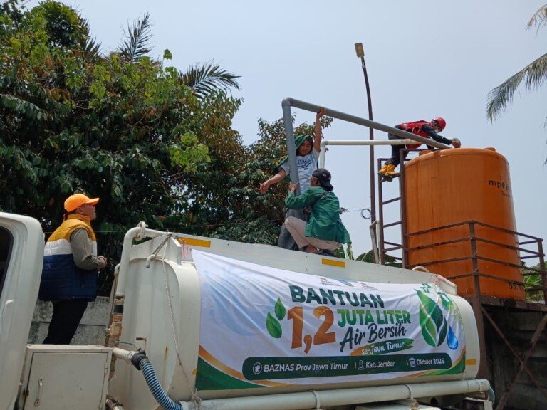 Baznas dan PMI Jember Salurkan Air Bersih ke Wilayah Kekeringan Selama 12 Hari
