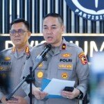 Brimob Kerahkan 300 Personel Evakuasi Korban Banjir Padang