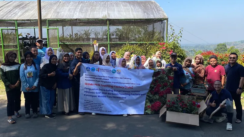 Tingkatkan Daya Saing Mawar Karangpring, Tim Polije Terapkan GAP dan GHP Berbasis TEFA