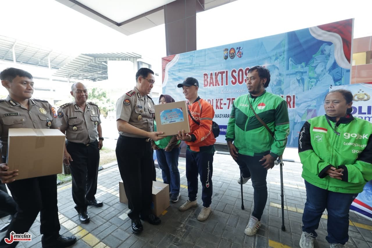 HUT ke-75 Humas Polri Polda Jatim Rangkul Komunitas Ojol