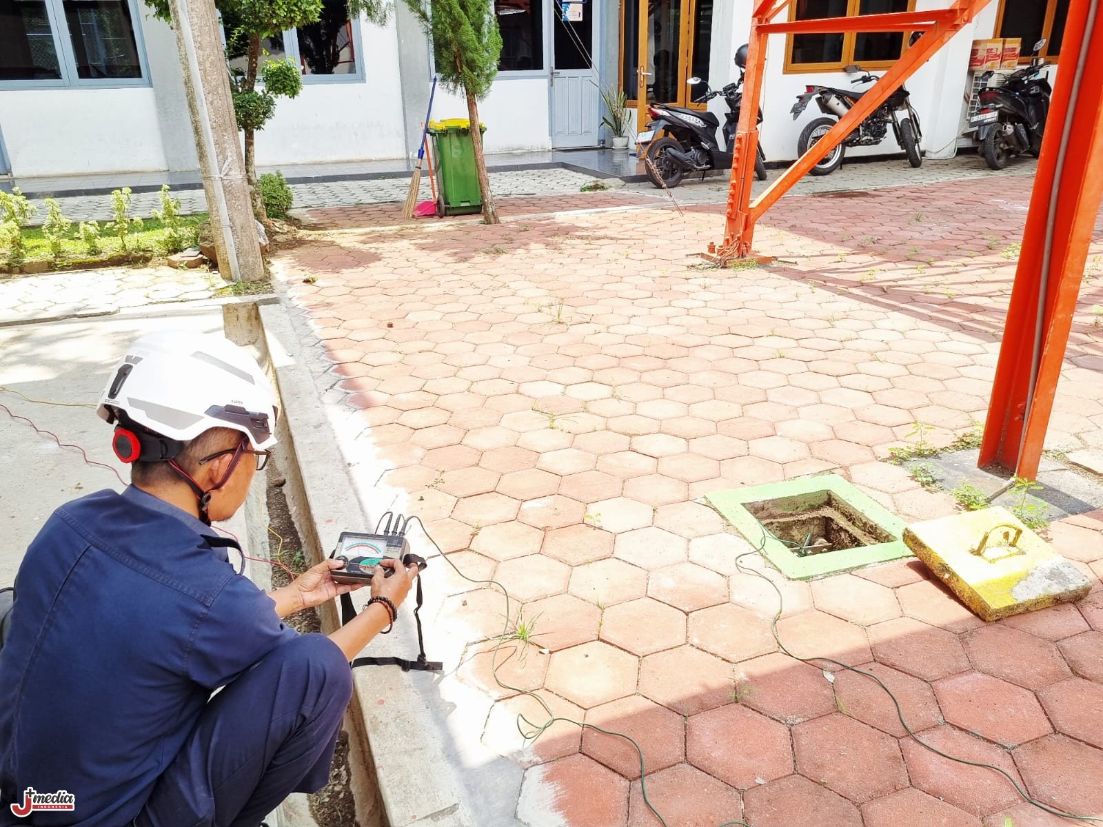 KAI Daop 9 Pastikan 20 Lokasi Proteksi Petir Berfungsi Baik