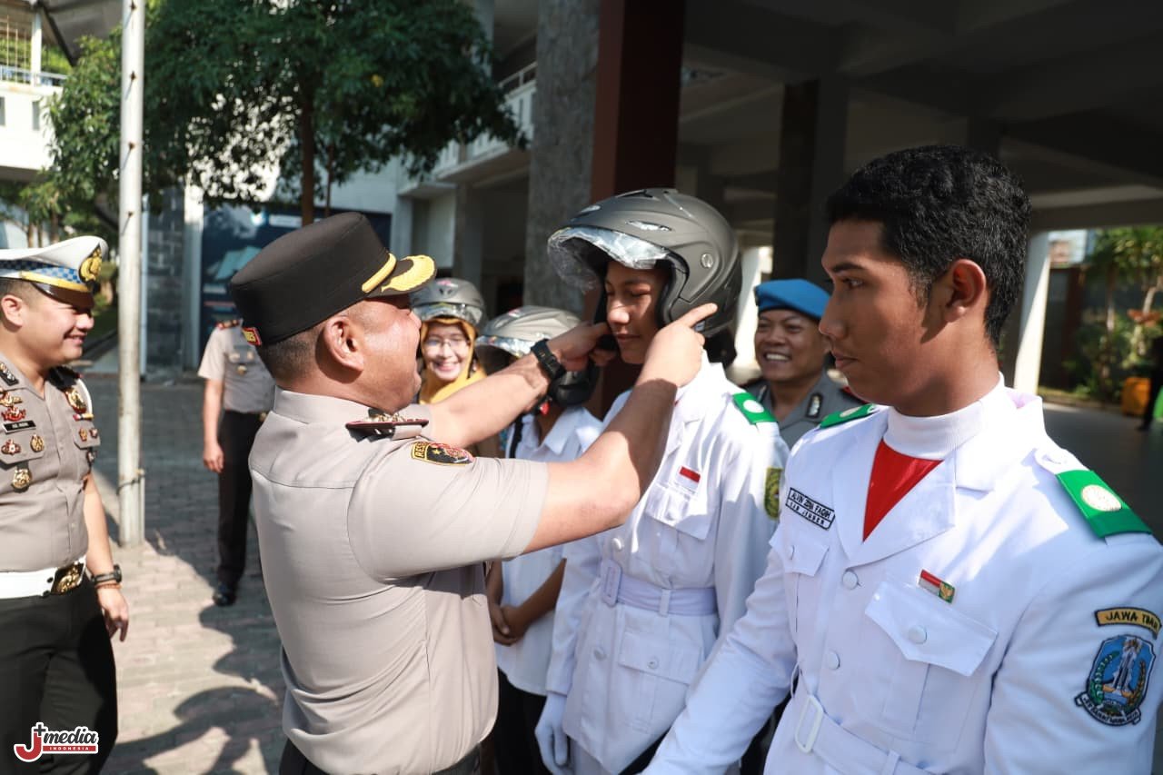Kapolres Jember Ajak Pelajar SMAN 1 Jember Cegah Kenakalan Remaja
