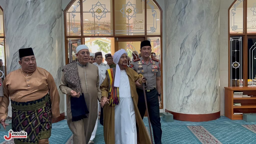 Kapolri dan Habib Umar bin Hafidz Perkuat Sinergi Ulama dan Polri