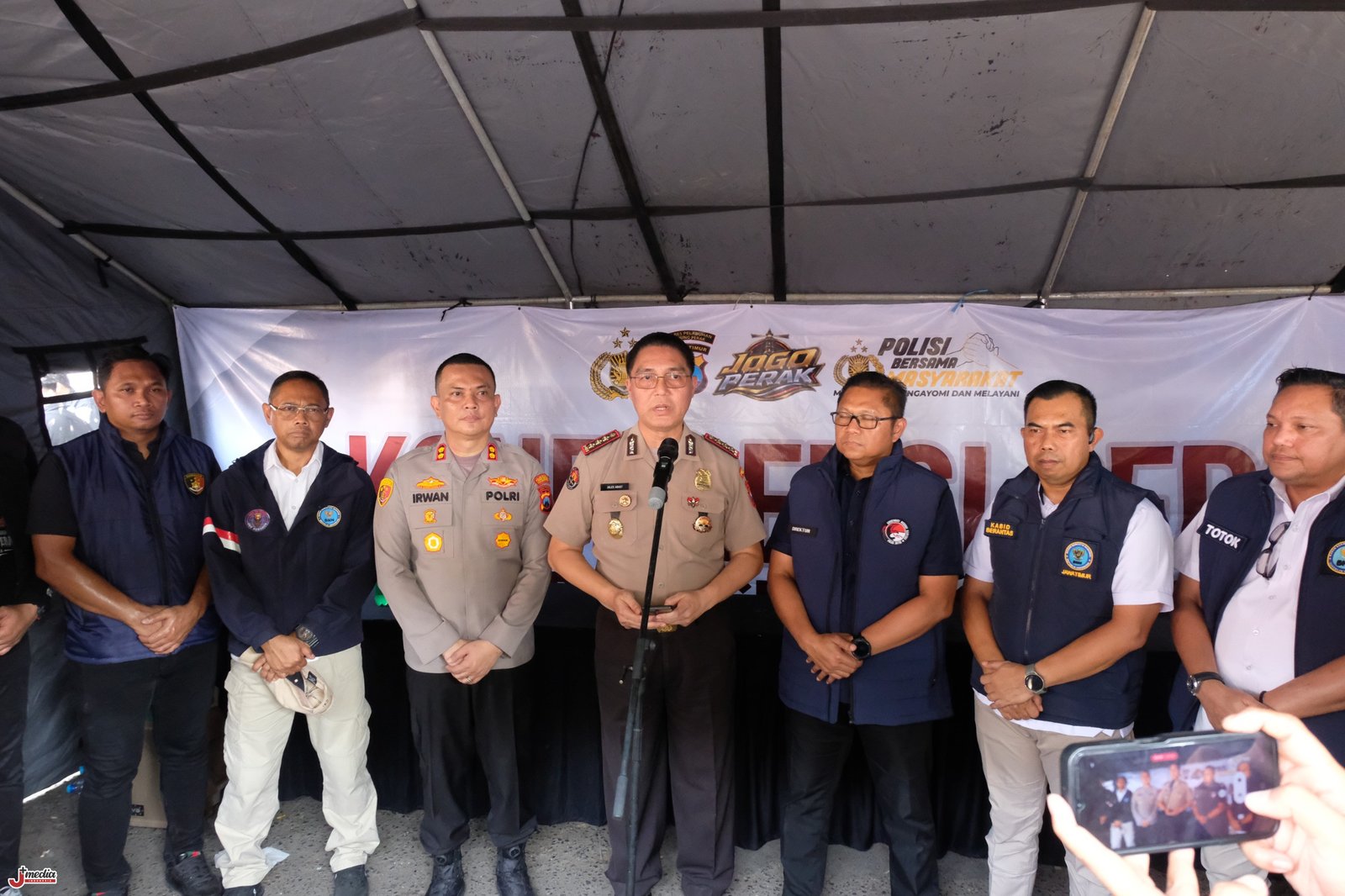 Polda Jatim dan Tim Gabungan Tindak Dugaan Peredaran Narkoba di Jalan Kunti