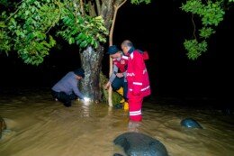 Polri Kerahkan 500 Personel dan Dirikan Posko Kesehatan Banjir Padang